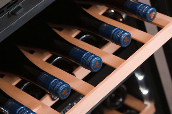 Cantinetta Frigo per Vino da Incasso - WineKeeper 49D Fullglass Black - mQuvée